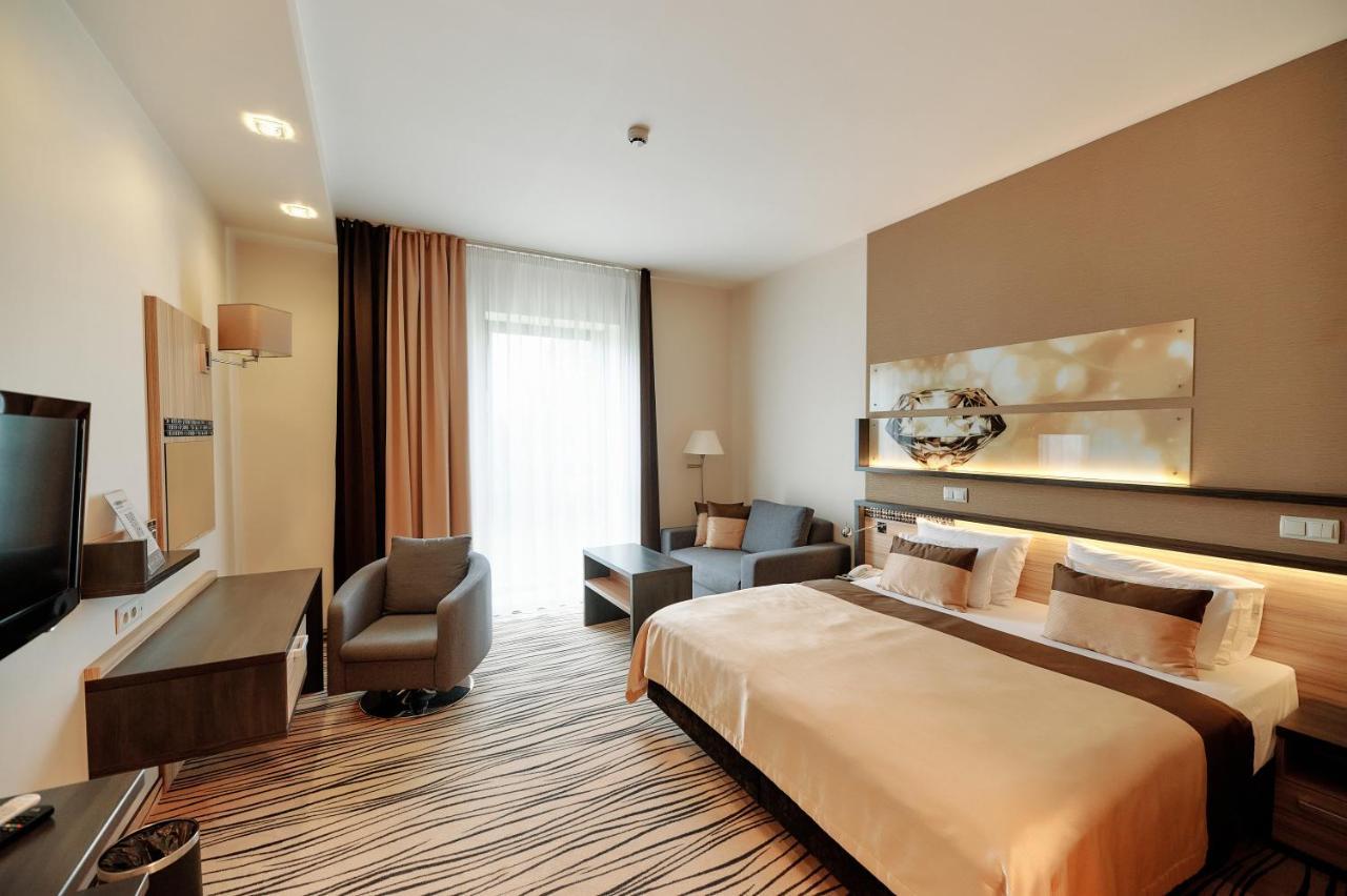 Hotel Blue Diamond Active