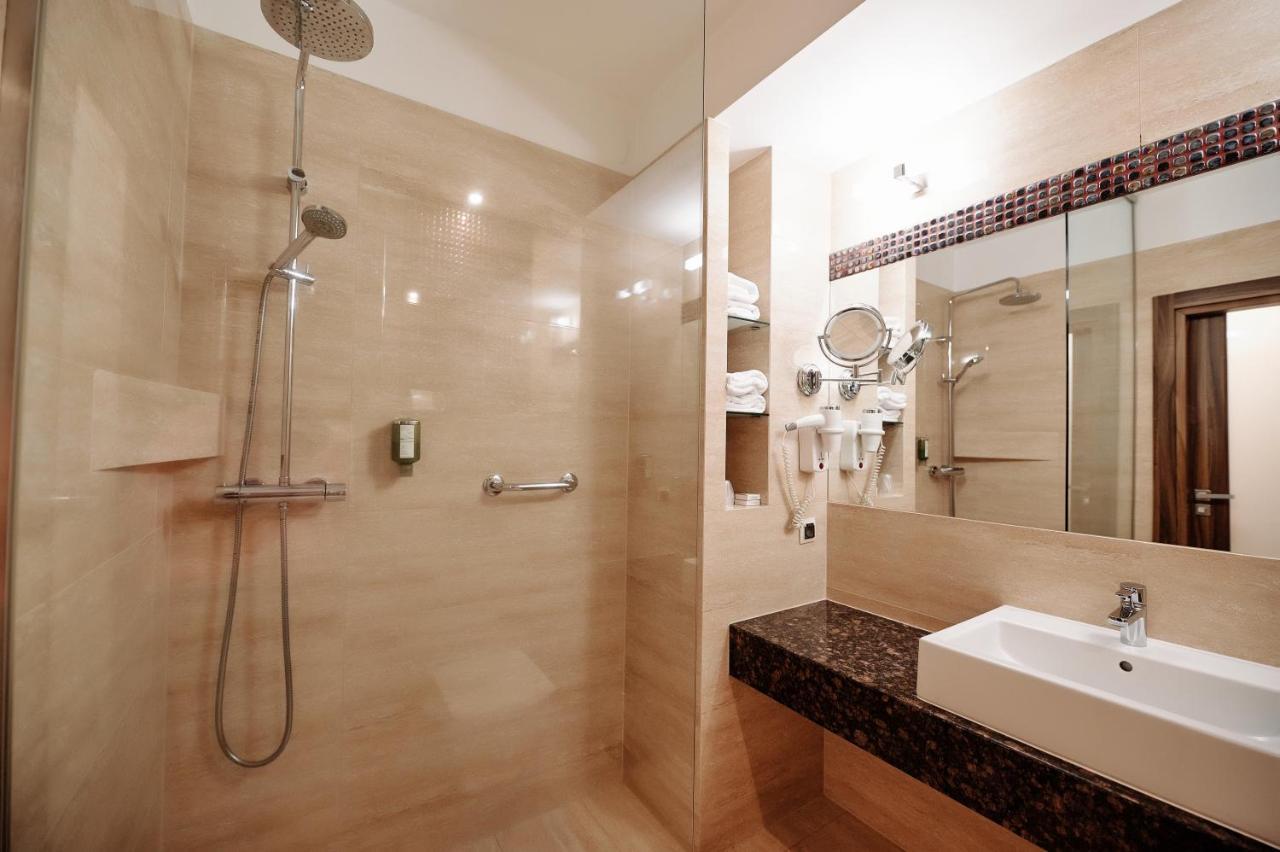 Blue Diamond Active Hotel 4*